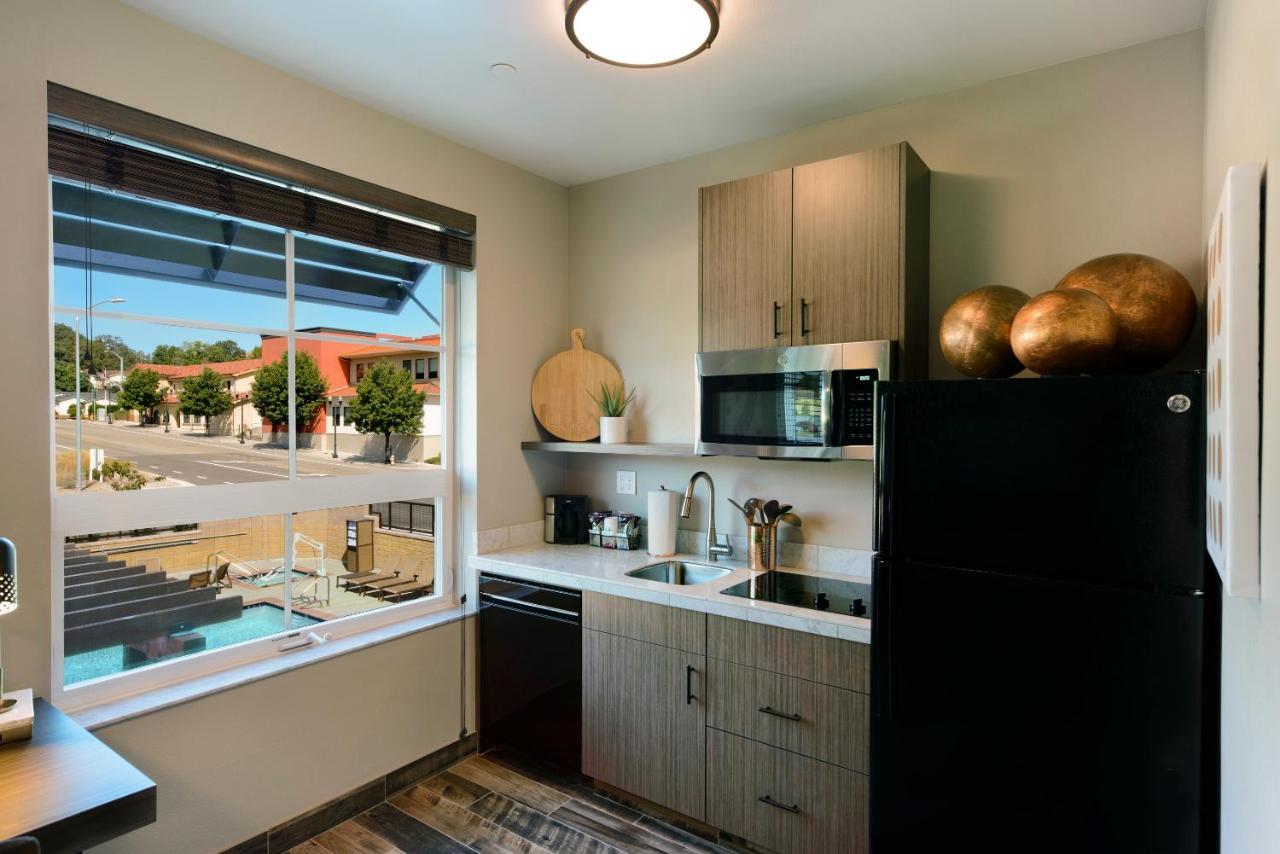 Oxford Suites Paso Robles Esterno foto