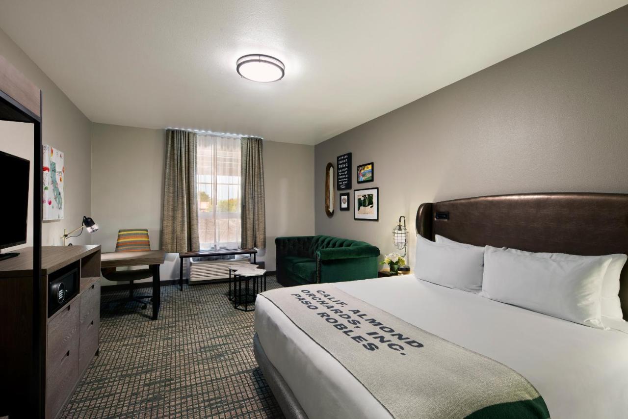 Oxford Suites Paso Robles Esterno foto
