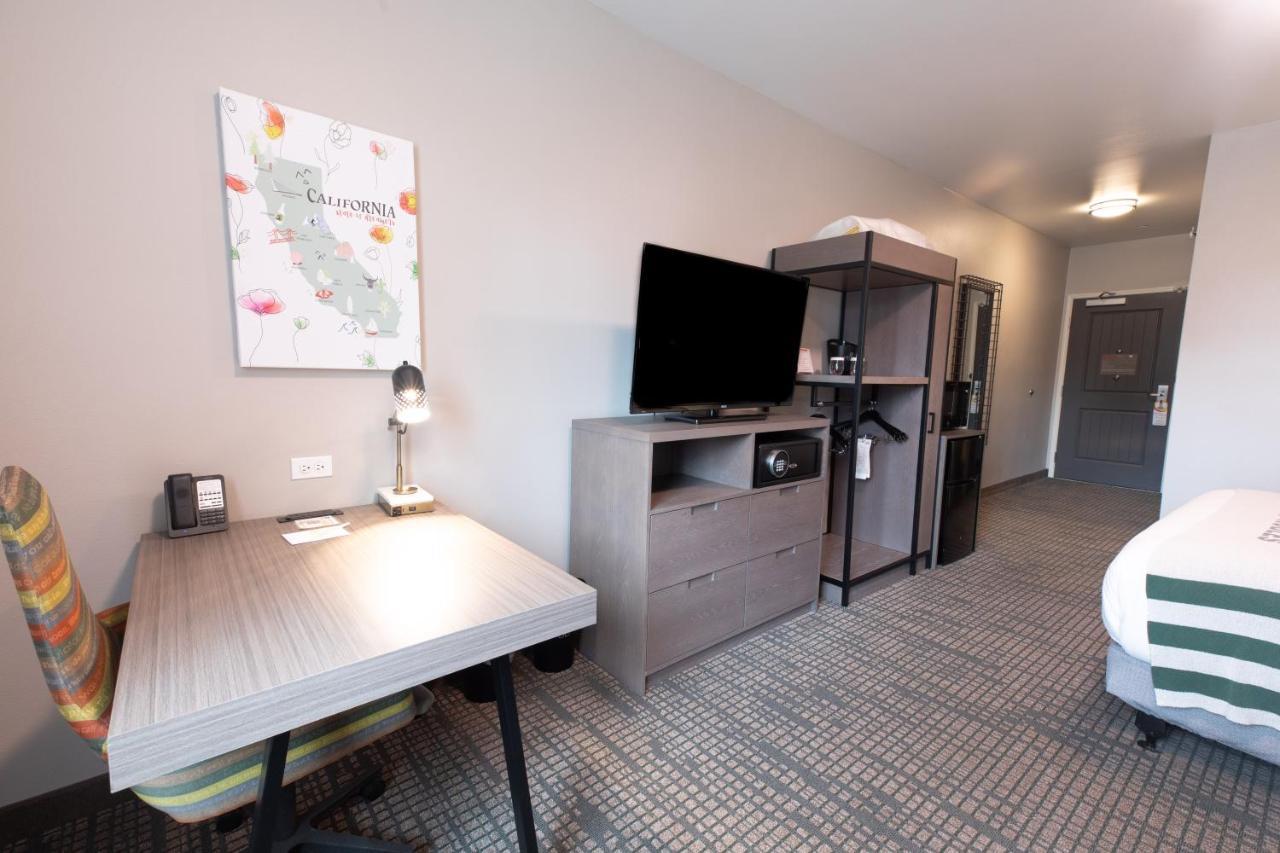 Oxford Suites Paso Robles Esterno foto