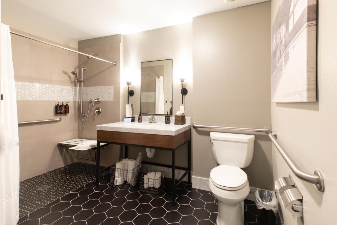 Oxford Suites Paso Robles Esterno foto