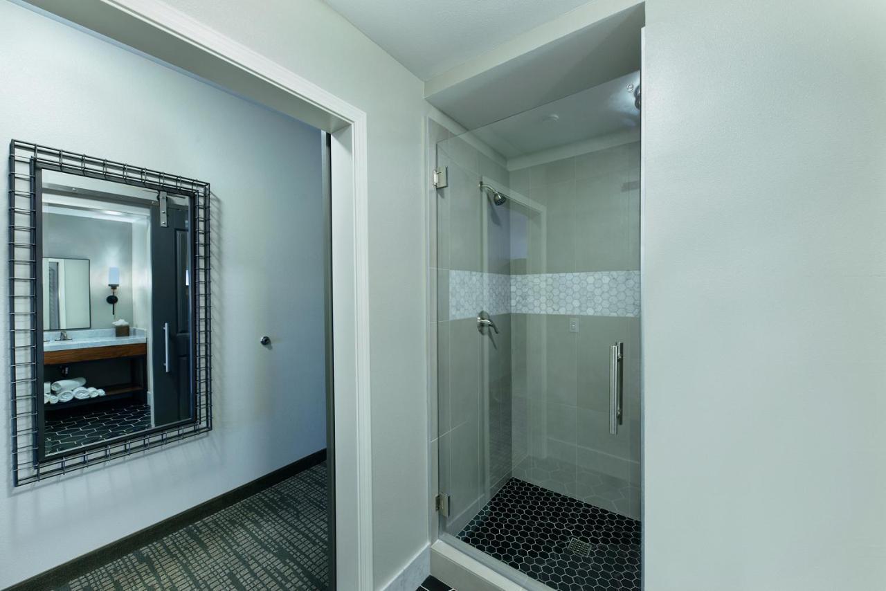 Oxford Suites Paso Robles Esterno foto