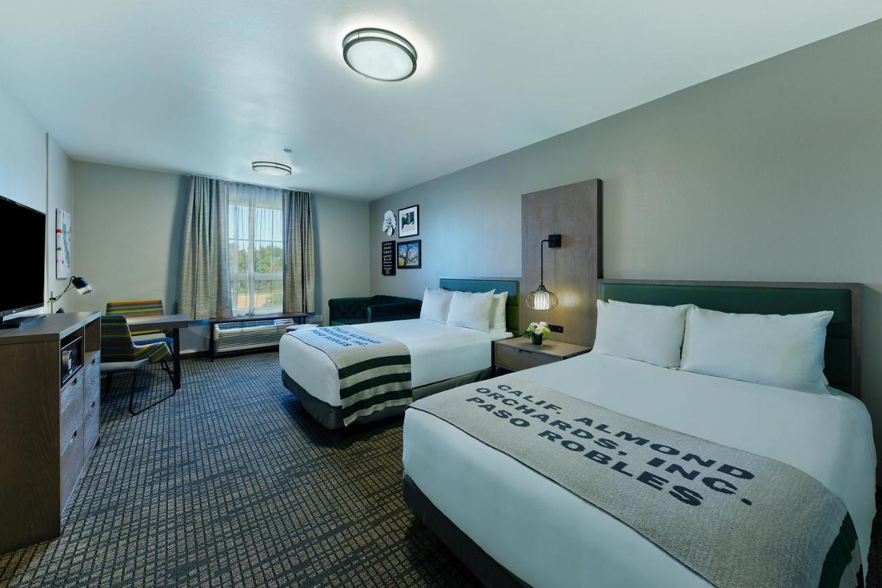 Oxford Suites Paso Robles Esterno foto
